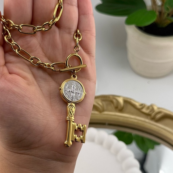 Anthropologie Gold Stainless Steel Key Pendant Necklace ✨ - Picture 10 of 11
